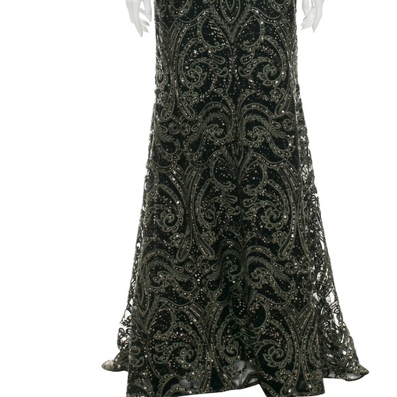 Gorgeous gown - Picture 6 of 6